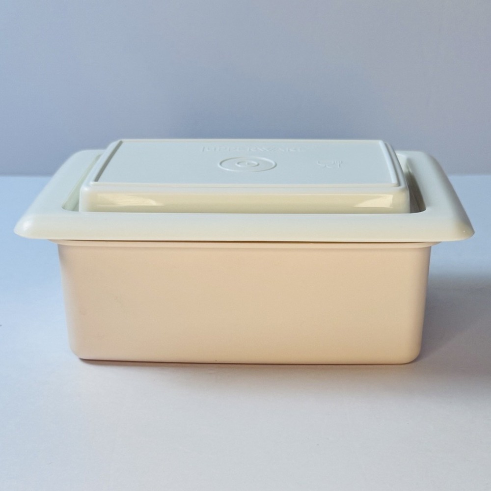 Tupperware Foodโ Saver Rectangle Blush W Cream Lid 780-5 & 781-6